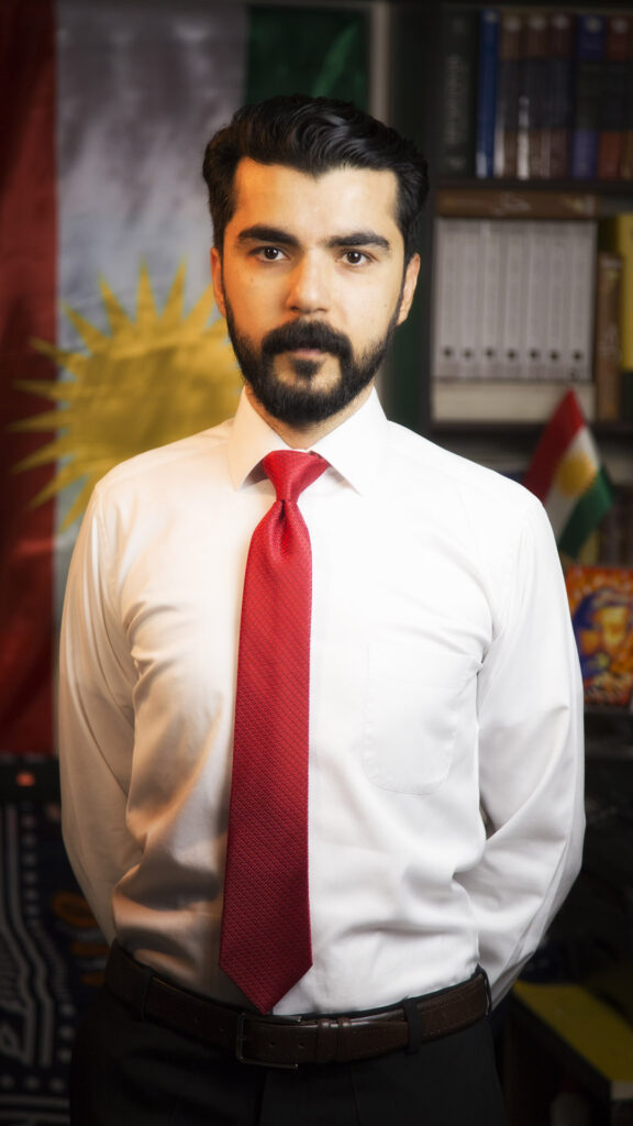 خەڵک ژێرهاویشتەیە