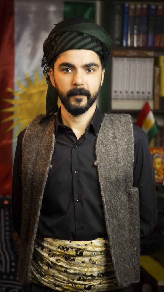هەموو هونەرێک پڕۆپاگەندەیە
