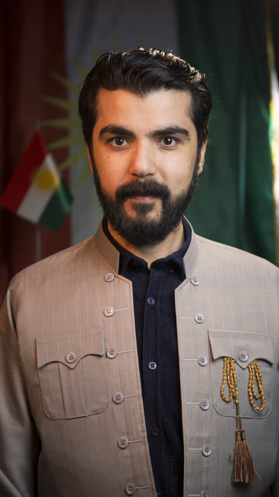 بێزووی زل بەڵگەی تەسکیی دەسەڵاتە